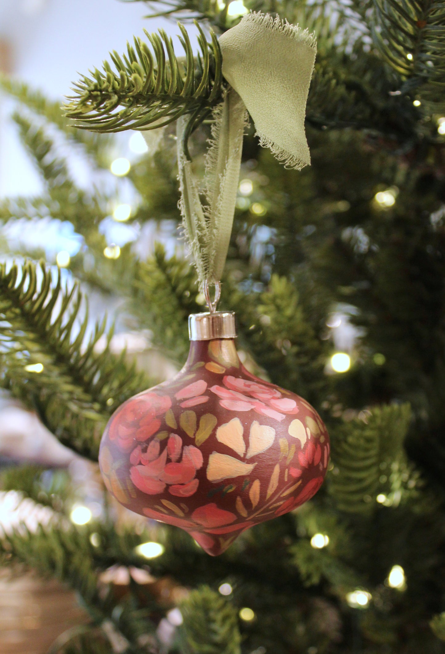 Cabernet Red Ornament 3